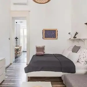  Apartment Nati